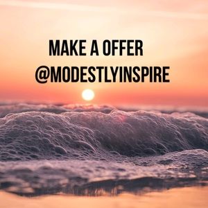 ☀️Clearing out closet all offers are welcome ☀️